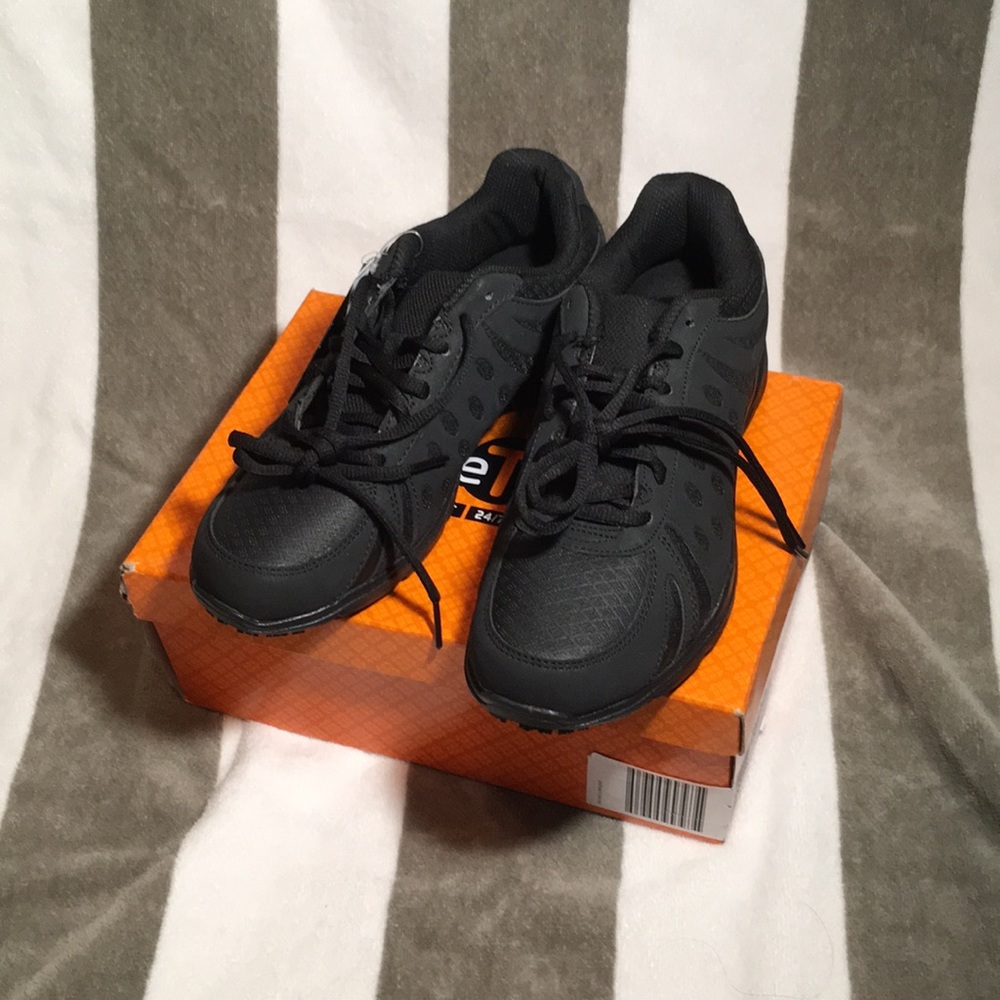 Safe T Step Non-Slip Outsole Shoes